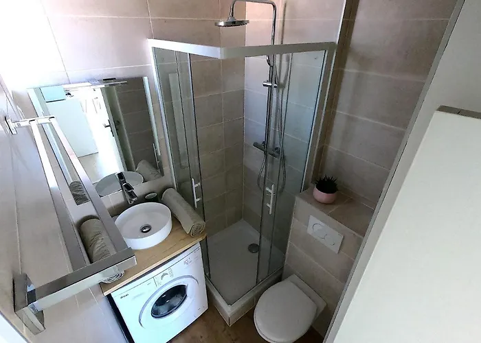 דירה Botanic Garden Cosy, Parking, Metro